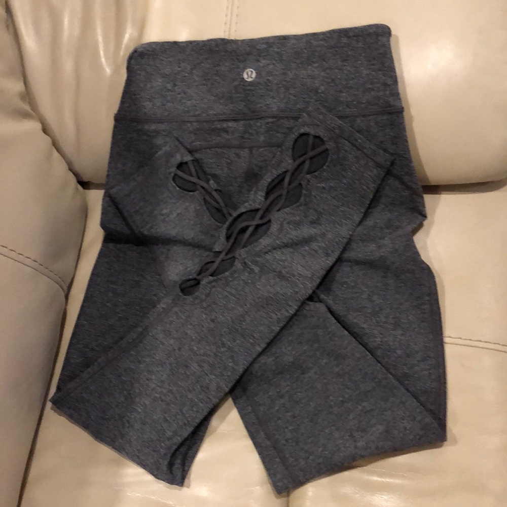 LuluLemon Gray Wunder Under Crop Tights